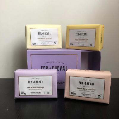 Coffret de 4 savons doux parfumés 125Gr